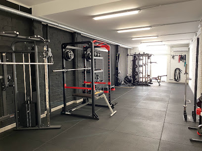 DYN BCN Centro Entrenamiento Personal ( Especialistes amb lesions d'esquena) (Barcelona